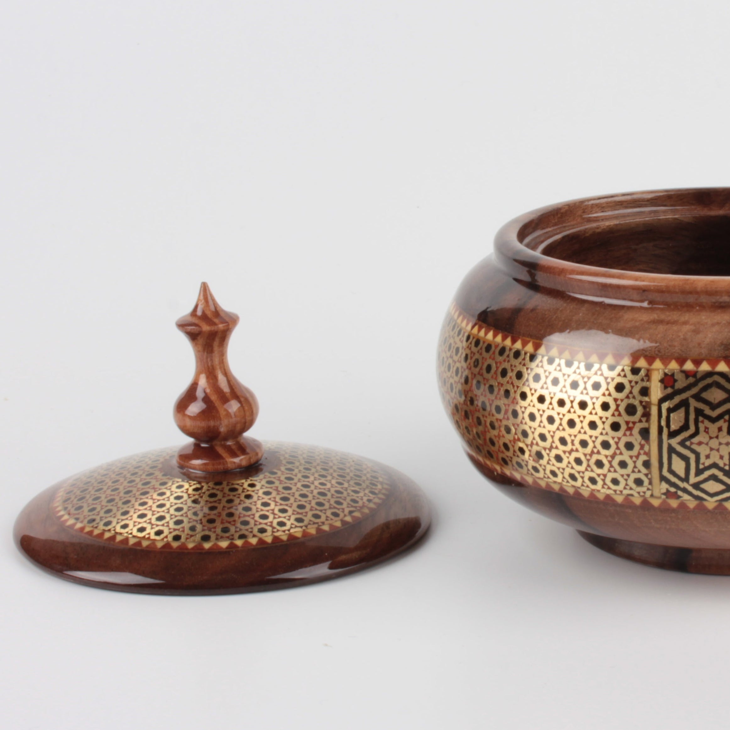 Hatem – Walnut Bowl K:2