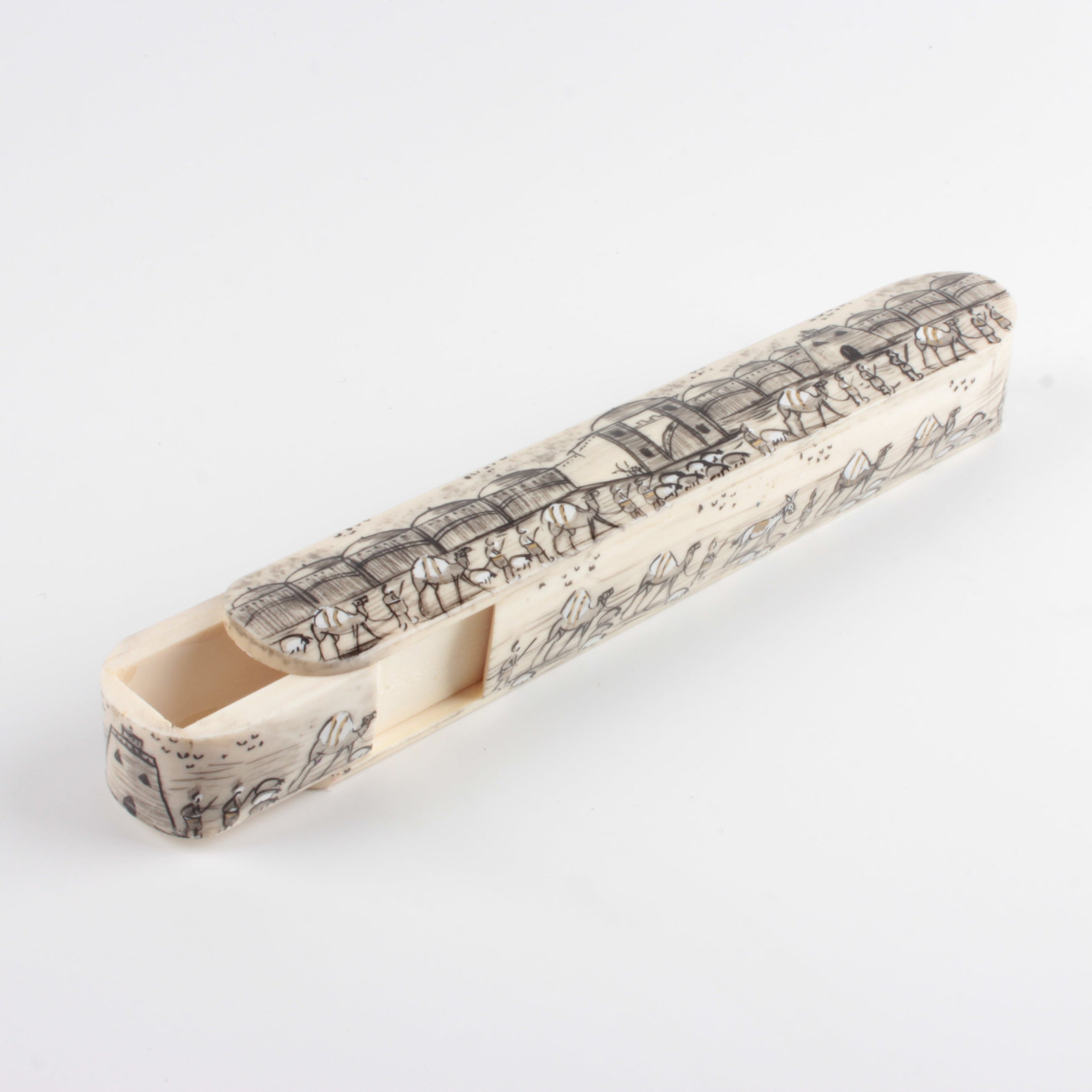 Camel Bone – Sliding Box No.1