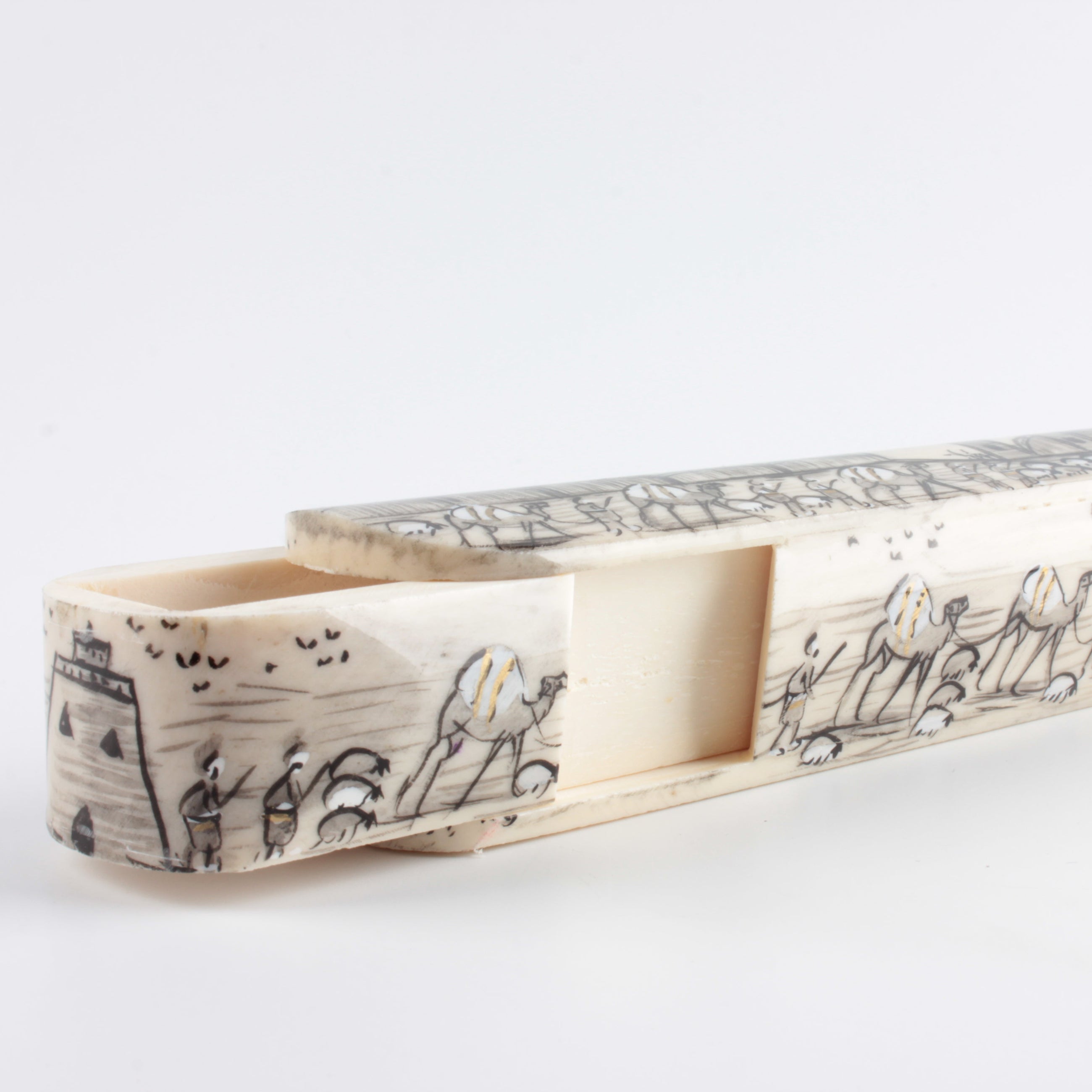 Camel Bone – Sliding Box No.1