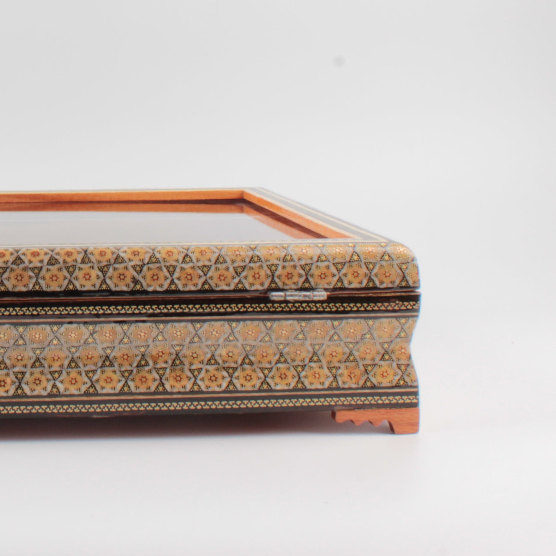 Hatem - Premium Box P:10