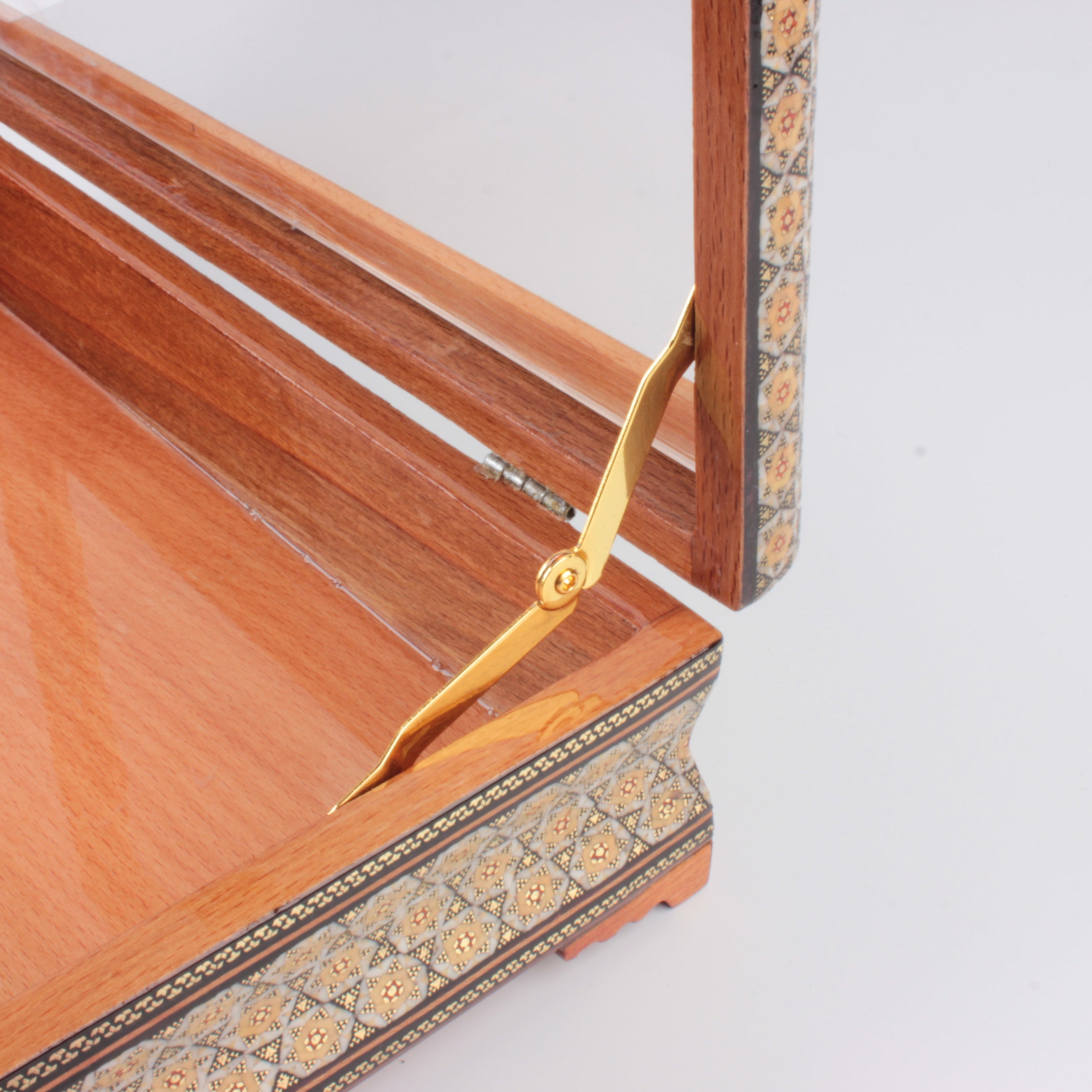 Hatem - Premium Box P:10