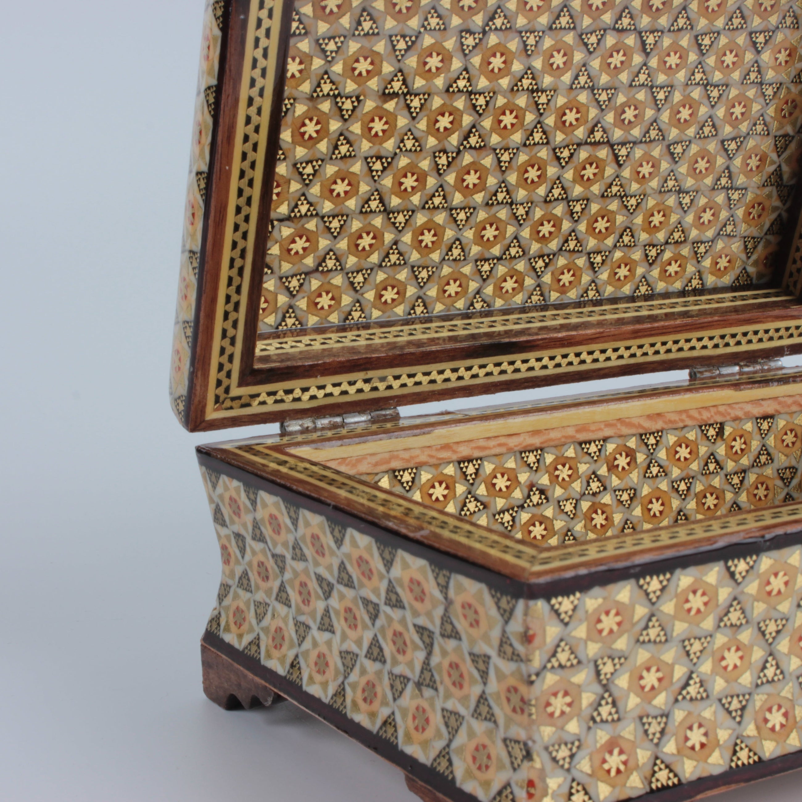 Hatem - Premium Box P:4